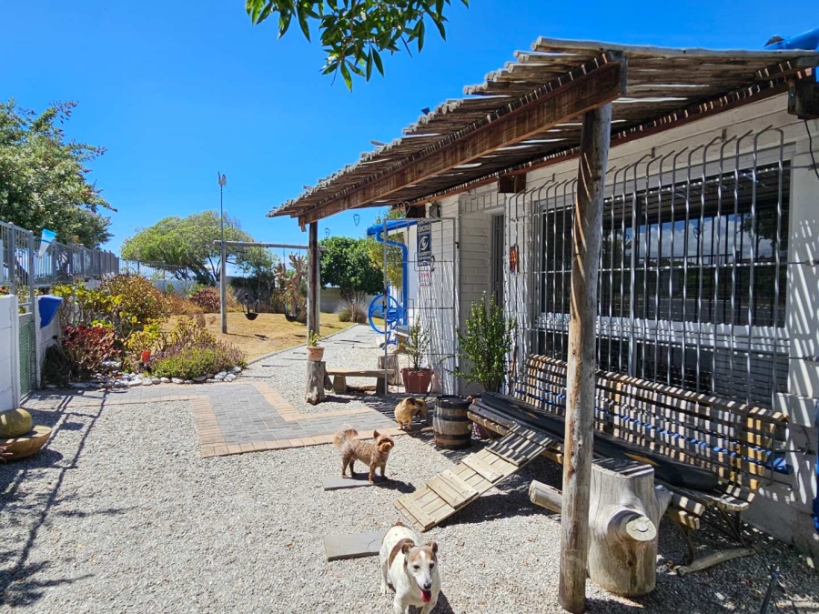 4 Bedroom Property for Sale in Pearly Beach Western Cape